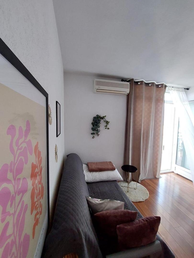 With Sea View In A1 Apartment *